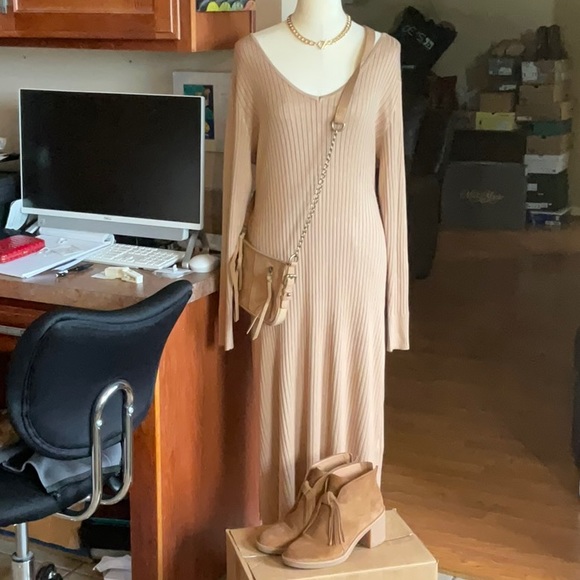 SOFIA JEANS Tawny Brown Back Twist Sweater Midi Dress Size XL, NWT - Picture 4 of 14